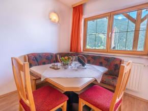 Superb Apartment in Stubaital with Mountain Views, Balcony